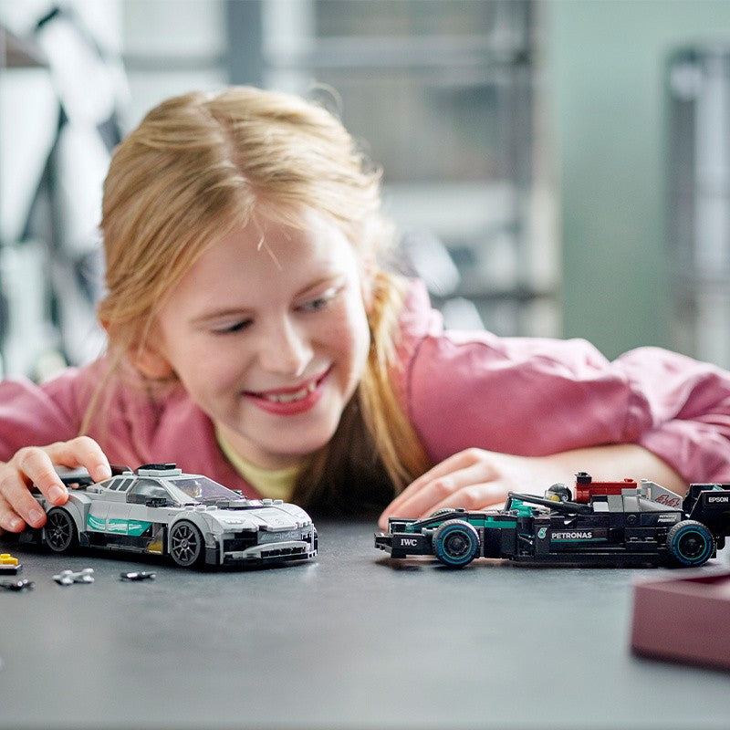 LEGO Bloco de Montar Super Série 76909 Carro de Corrida Mercedes Benz Modelo de Montar Brinquedo de Presente para Meninos