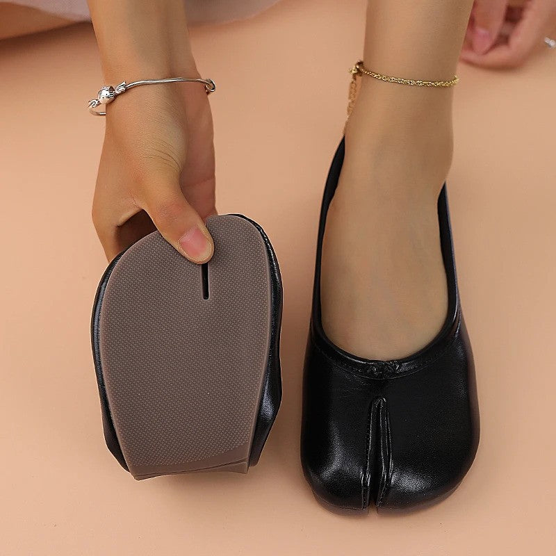 Comfortable Tabi Split Toe Ballet Flats - Ruffled Mary Jane Shoes Pig Hoof Shape Casual Wear