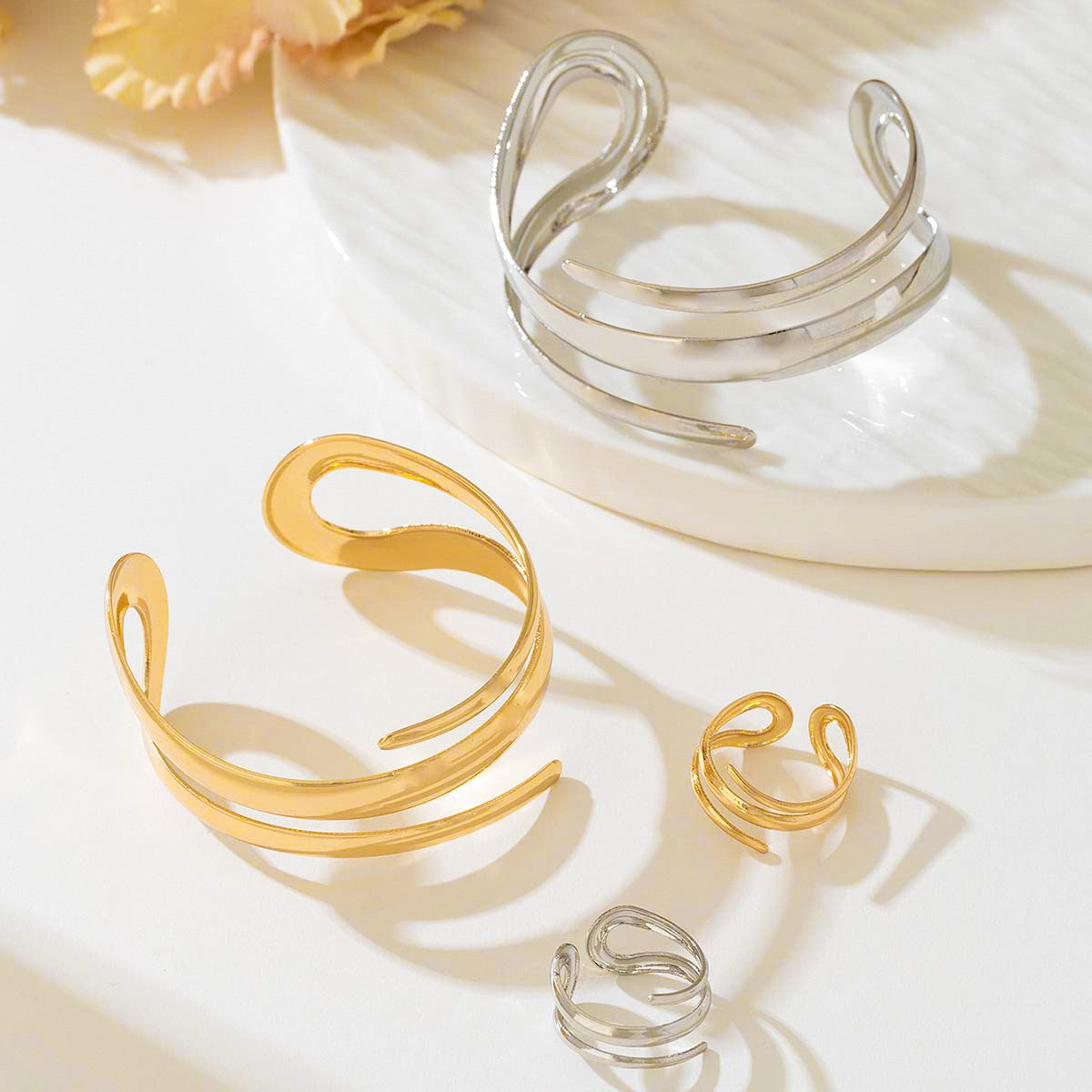 Conjunto de Anel e Bracelete de Aço Inoxidável com Gota de Água para Mulheres Luxuoso Geométrico Gota Aberta Punho Torcido Irregular Joias
