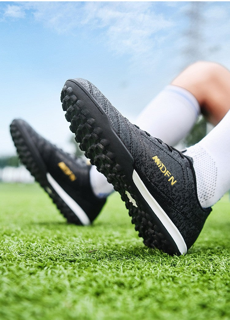 New Men Football Boots Men Soccer Shoes Adults Society Football Cleats Ultralight Training Soccer Sneakers Outdoor Lagre Size 47