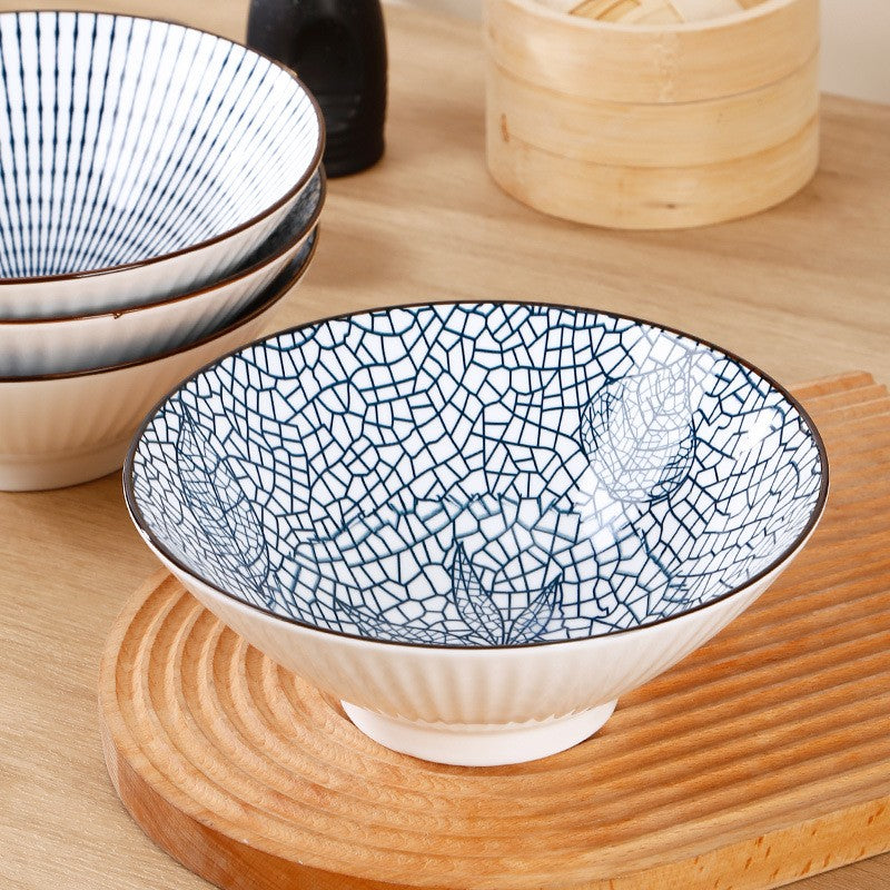 Tigela de chapéu japonesa e coreana de 8 polegadas Tigela de macarrão instantâneo vermelha de cerâmica para casa Tigela de sopa grande tigela de chifre cor sob esmalte