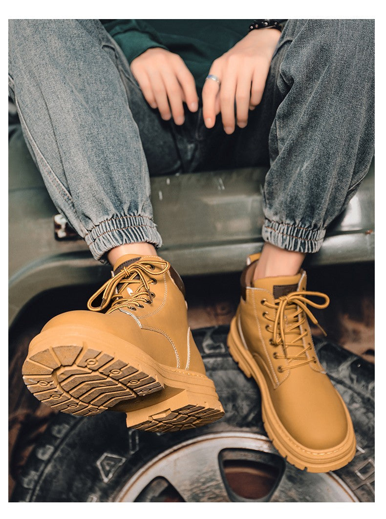 Botas masculinas de cano alto para as quatro estações, sapatos de trabalho ao ar livre antiderrapantes e confortáveis, botas amarelas de couro casuais britânicas da moda