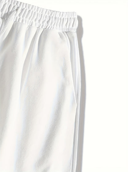 The 2025 summer new men's suit features a casual and fashionable T-shirt with a letter print pattern, short sleeves and shorts,