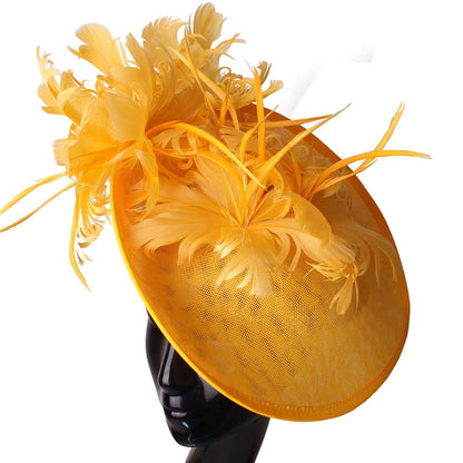 Bonés Cinzentos Millinery Com Acessórios de Tiara Imitação Sinamay Chapéu Derby de Coquetel Feminino Fascinadores de Cabelo de Noiva com Pena Chique