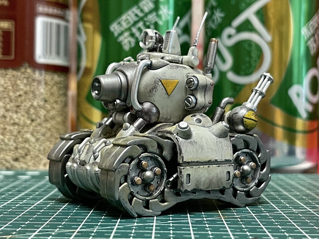 Kit de Modelo Em Estoque, Novo Lançamento, Série Metal Slug X - Tanque/Aeronave/Caminhão Diy em Pequena Escala com Miniaturas de Soldados