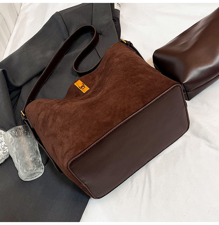 Autumn/Winter Bucket Bag Retro Suede Fur Large Capacity Tote Bag for Women, New Style Versatile Shoulder & Crossbody Bag