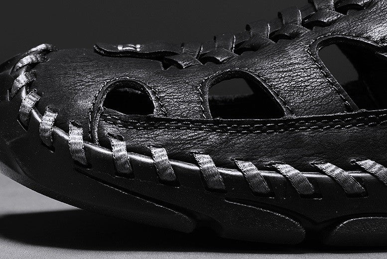 2025 New Men's Handmade Leather Sandals Flat Sandals Fashion Men's Suitable for Beach Vacation Summer Brown Non-slip Sandals