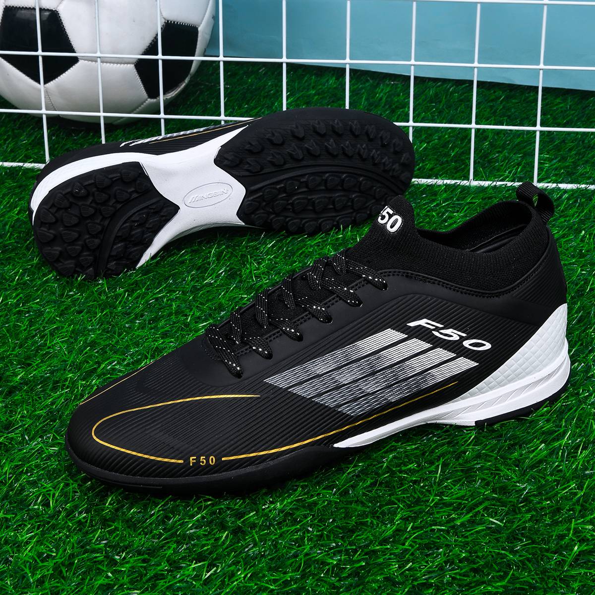 Men Professional Soccer Shoes Society Cleats Outdoor Football Shoes Society Cleats Grass Training Football Field Boots Sneaker