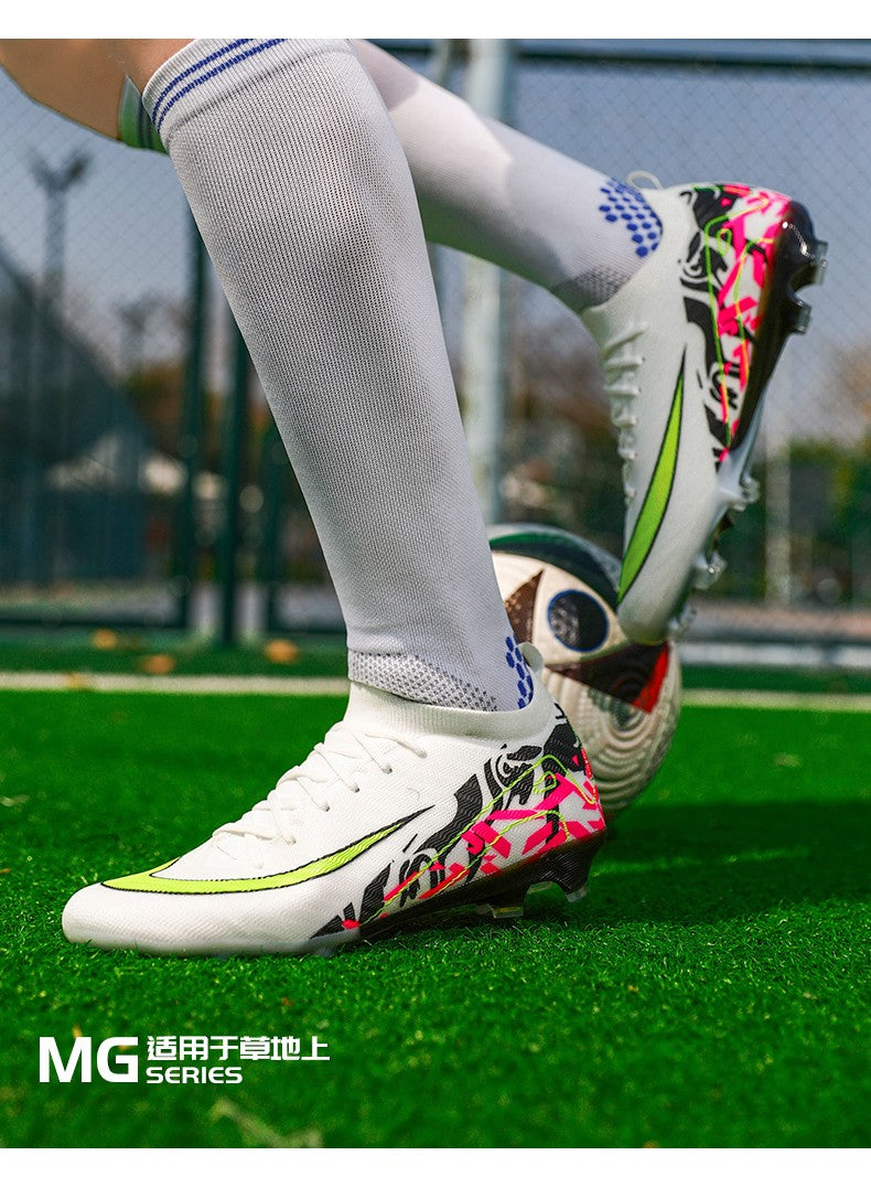 New Men Football Boots Training Long Spikes Soccer Shoes Sneakers Original  Drop Shipping Futsal Cleats Match Ultralight Indoor