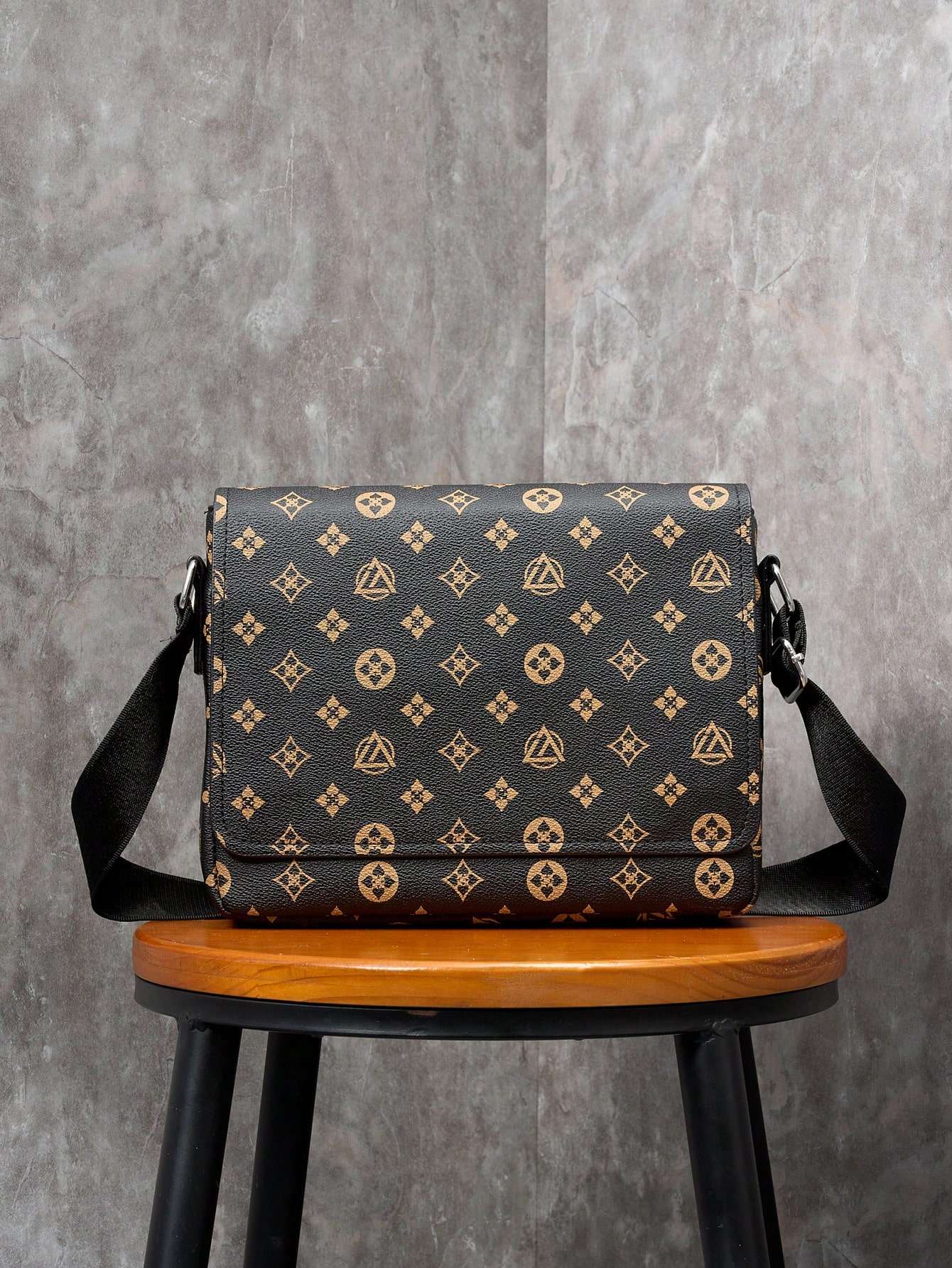 Men's Casual Crossbody Bag - Easy Flap Design, Business Commuter Lightweight Messenger Bag, Travel Large Capacity Shoulder Bag