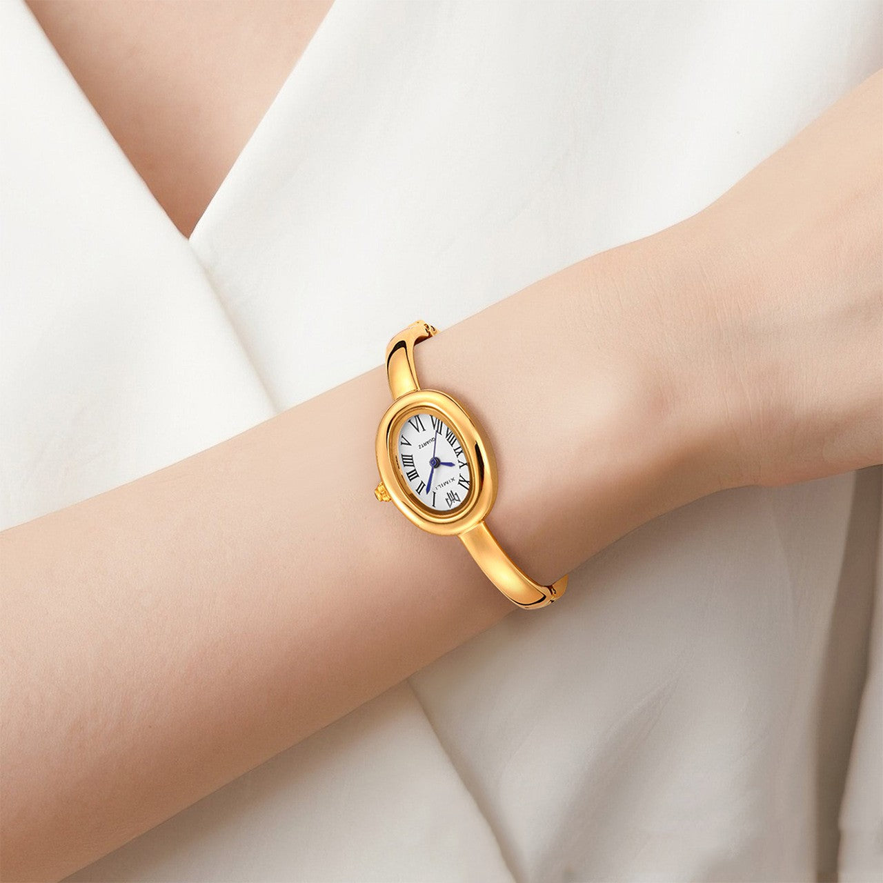 New Elegant Bracelet Women Watch Top Brand Stainless Steel Strap Dress Quartz Watches Small Oval Dial Roman Scale Female Clock