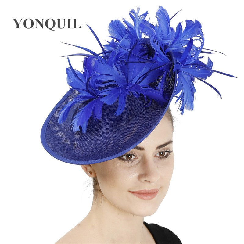 Bonés Cinzentos Millinery Com Acessórios de Tiara Imitação Sinamay Chapéu Derby de Coquetel Feminino Fascinadores de Cabelo de Noiva com Pena Chique