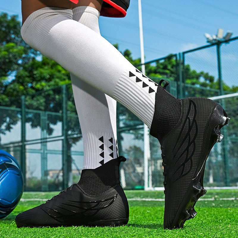 New Men Soccer Shoes Professional Ultralight Football Shoes Society Cleats Outdoor Football Field Boots Fast Sneaker Match