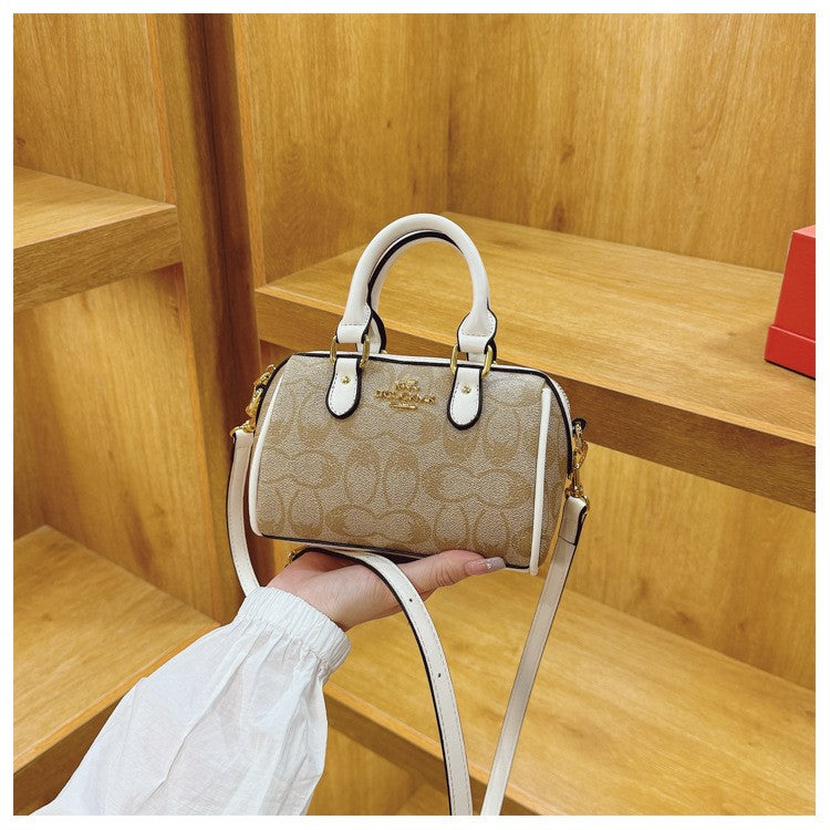 Classic Retro Boston New Small Bag Casual and Versatile Temperament Good Look Popular Hot Style Crossbody Bag