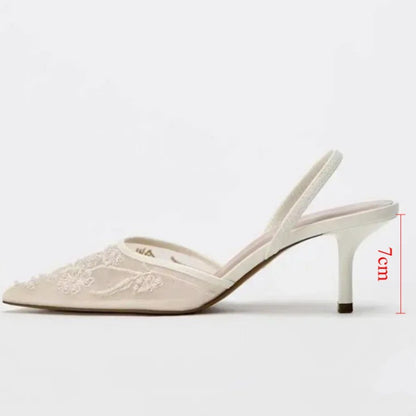 Sapatos de Grife Femininos Brancos para Casamento com Salto Alto, Tela Bordada com Flores, Tira Traseira e Salto Fino, Sensual, para Mulheres