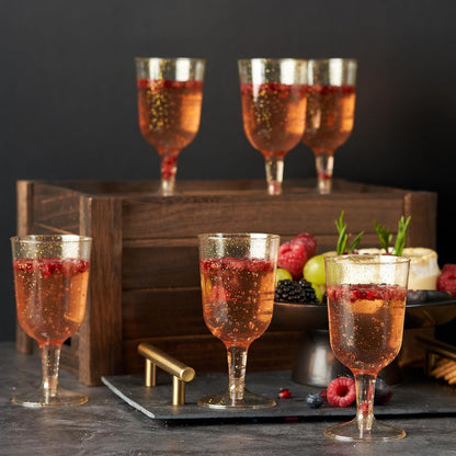 50 Taças de Vinho de Plástico com Glitter Dourado para Casamentos, Aniversários, Chá de Panela e Festas, 180ml - Resistentes e Reutilizáveis