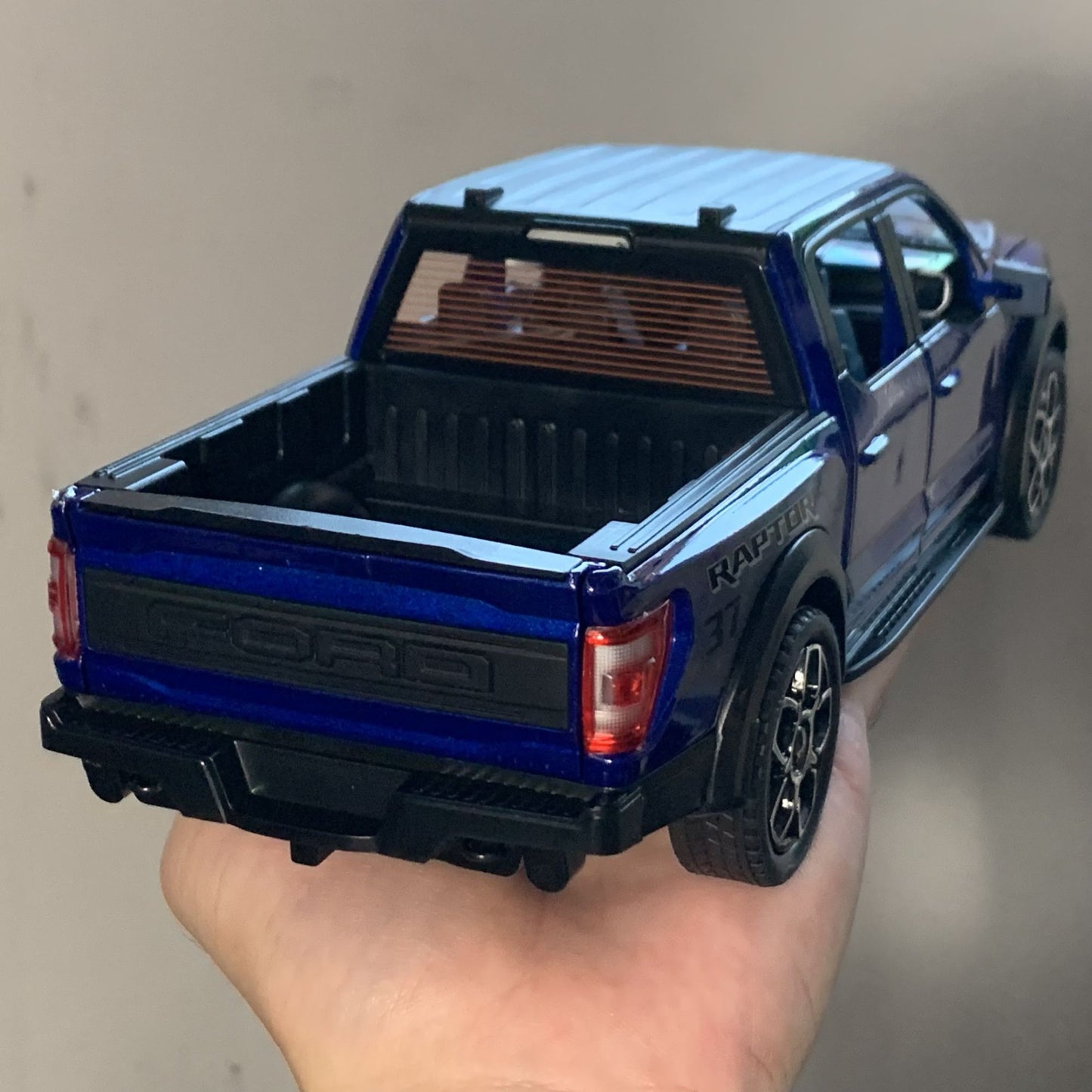 1:20 Ford Raptor F150 Picape Caminhão Brinquedo Carro Modelo Liga Fundido Portas Abrindo Puxar para Trás Som Luz Modelo de Escala Carro Brinquedos para Meninos