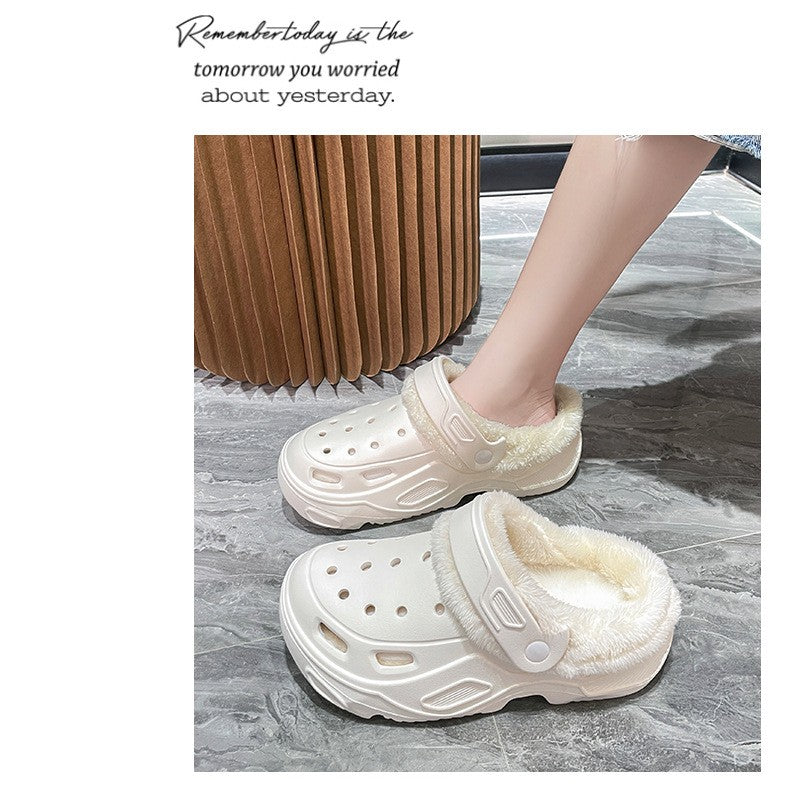 Plush slippers 2025 new winter men's and women's thick high heels soft-soled beach garden shoes home plush ripped slippers