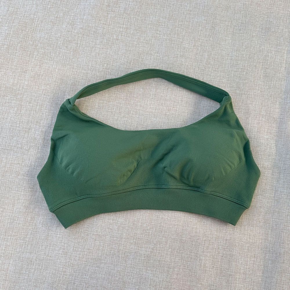 DF halter Neck Woman Sports Crop Bra  Comfortable gym bra Running Bra workout Sportswear