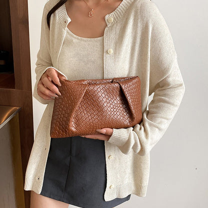 Large Capacity Shoulder Bag New Fashion Popular Woven Commuter Simple Clutch Bags Retro Evening Phone Pocket