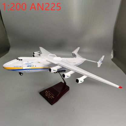 Modelo de Aeronave de Transporte Antonov AN-225 em Escala 1/200 Brinquedos de Aviação Jogos de Miniatura de Plástico e Metal