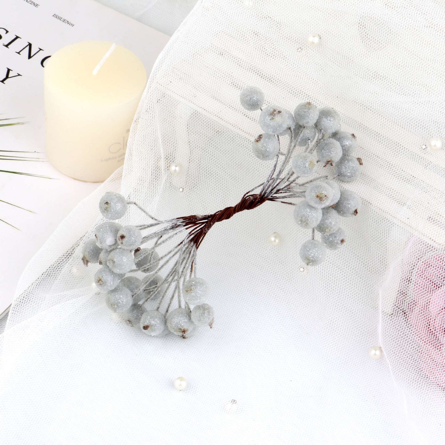 40pcs Mini Christmas Frosted Artificial Berry Vivid Red Holly Berries Wedding Party Decoration Artificial Flowers Home Decor