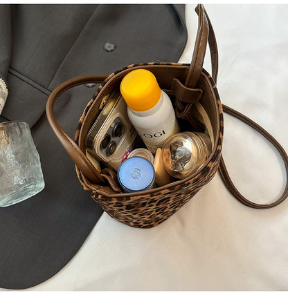 Design PU Suede Leopard Shoulder Bags for Women 2025 New Winter Crossbody Bag Females ?Luxury Handbags and Purses Bucket