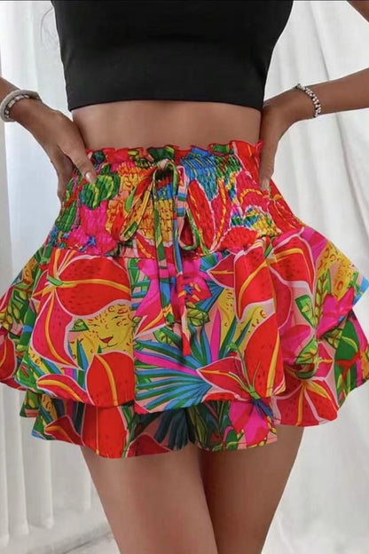 Spring and summer new small floral fashion women's shorts with a drape effect, versatile casual skirt pants.