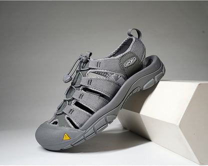 2025 Summer Men's Sandals Thick soled Baotou beach shoes Outdoor oversized casual Shoes Male lightweight hollow sandals Homme