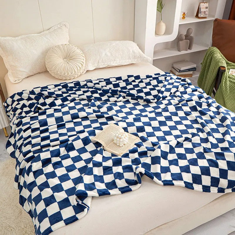Flannel Blanket for Bedroom Soft Air Conditioning Blanket Checkerboard Elements Sofa Blanket Portable Nap Shawl Towel