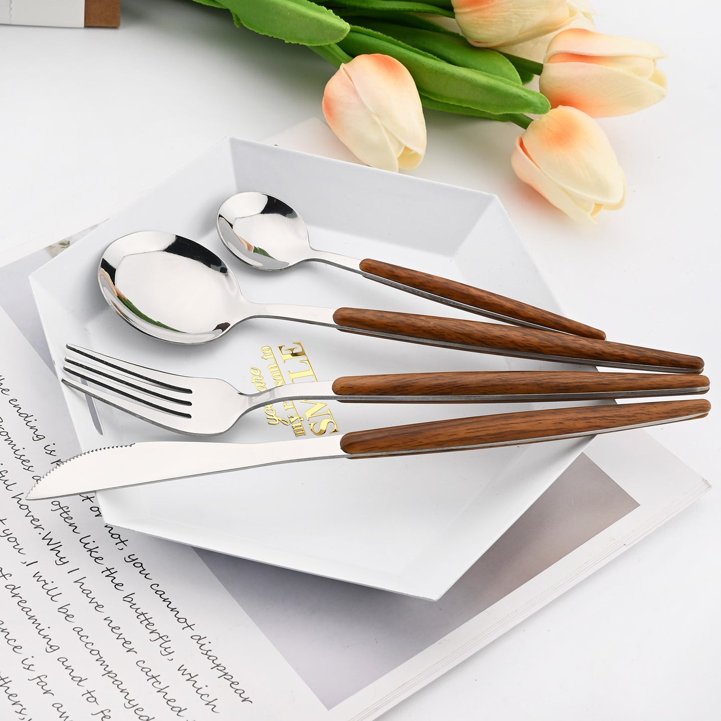 Drmfiy 24 Peças Talheres Marrons Prateados de Aço Inoxidável Imitação Cabo de Madeira Prateado Faca Colher Garfo Conjunto de Talheres Utensílios de Mesa