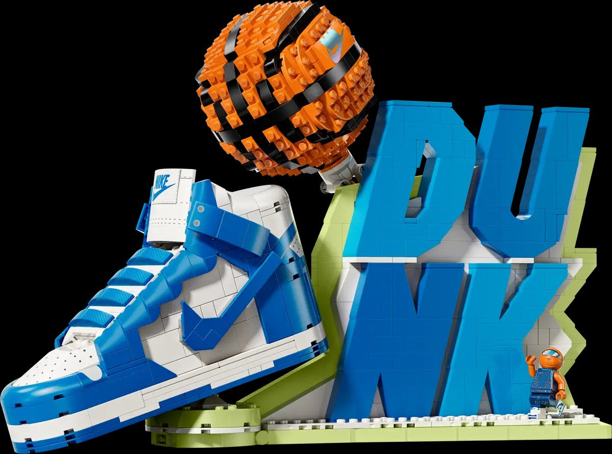 Conjunto LEGO® Nike Dunk X 43008 Blocos de Construção para Meninas, Meninos e Fãs de Esportes com 10+ Anos 1180 Peças Presente de Aniversário e Natal