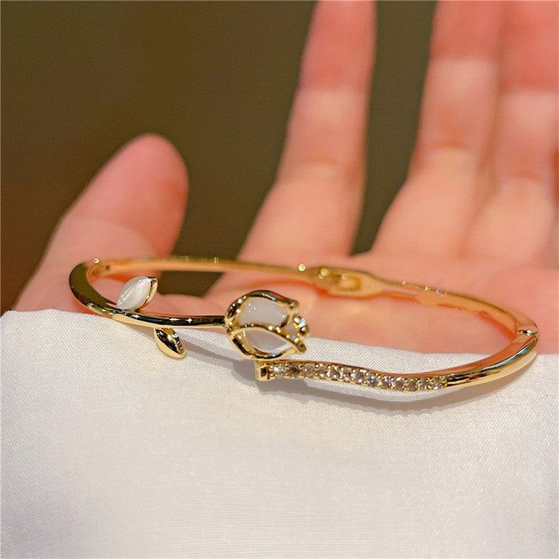 Pulseira de Tulipa de Opala Requintada com Zircônia para Mulheres Acessório Diário Personalizado da Moda Joias para Festas Presentes de Aniversário