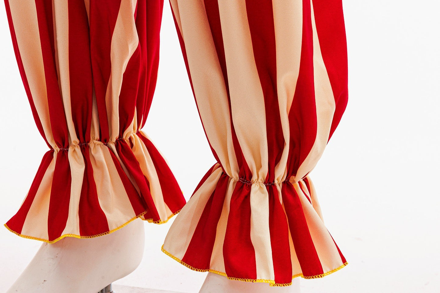 Carnival Disguise Joker Cosplay Costume Red Striped Jumpsuits Clown Halloween Party Stage Performance Dress Up