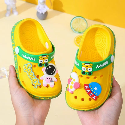 Children's Cartoon Baby Soft-Soled Sandals – Ultra-Light Anti-Slip Infant Closed-Toe Sandals for Boys & Girls Beach Shoes