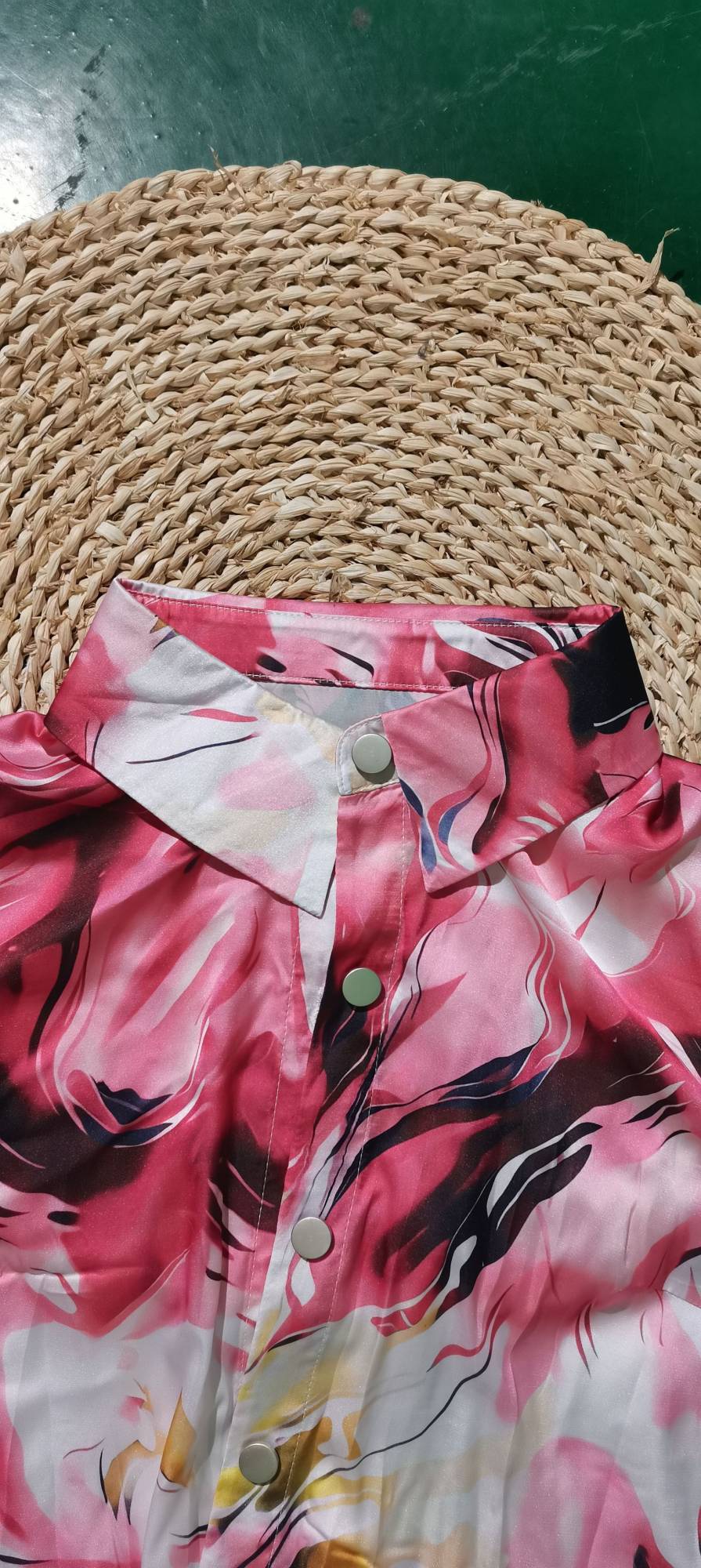 Women's Purple Long-Sleeve Shirt for Fall, Single-Button Collar Print Shirts, Fashionable Fitted Top for Girls.