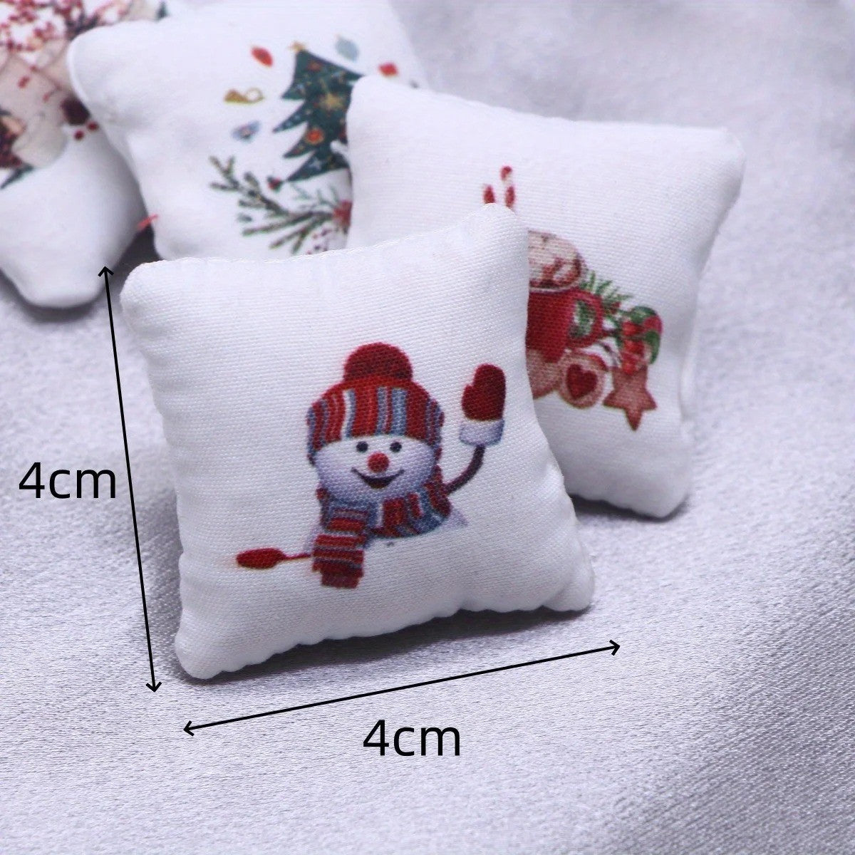 4pcs Dollhouse Mini Christmas Pillows, DIY Miniature Home Living Room Scene Decoration Props,Model Accessories,Christmas decor