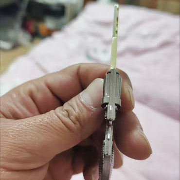 Revolver Pistol Model DIY Key Modification Handle Requires Manual Polishing of Key Holder Creative Car Key Motorcycle Head