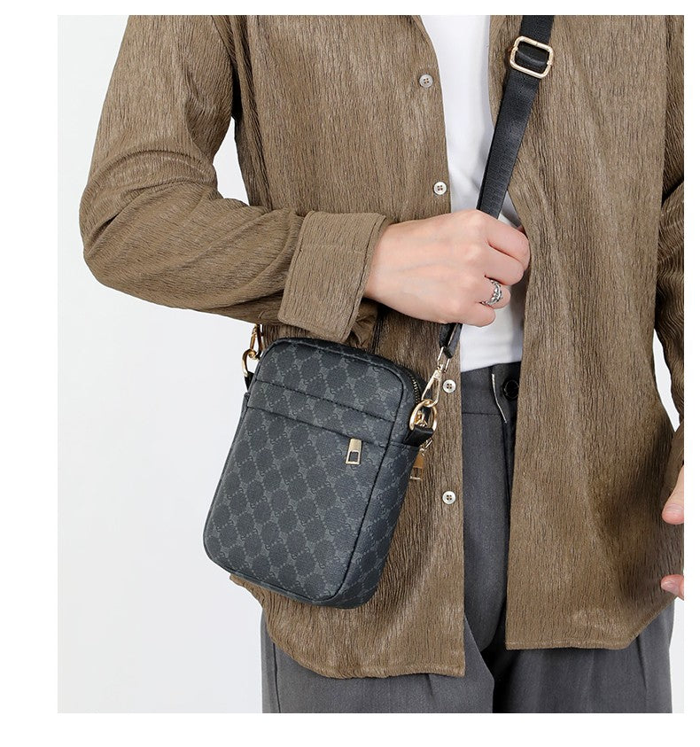 Luxury Designer Men Small Shoulder Bag PU Leather Messenger Crossbody Phone Bag For Men Vintage Style Men Handbag Bag Bolsa Sac