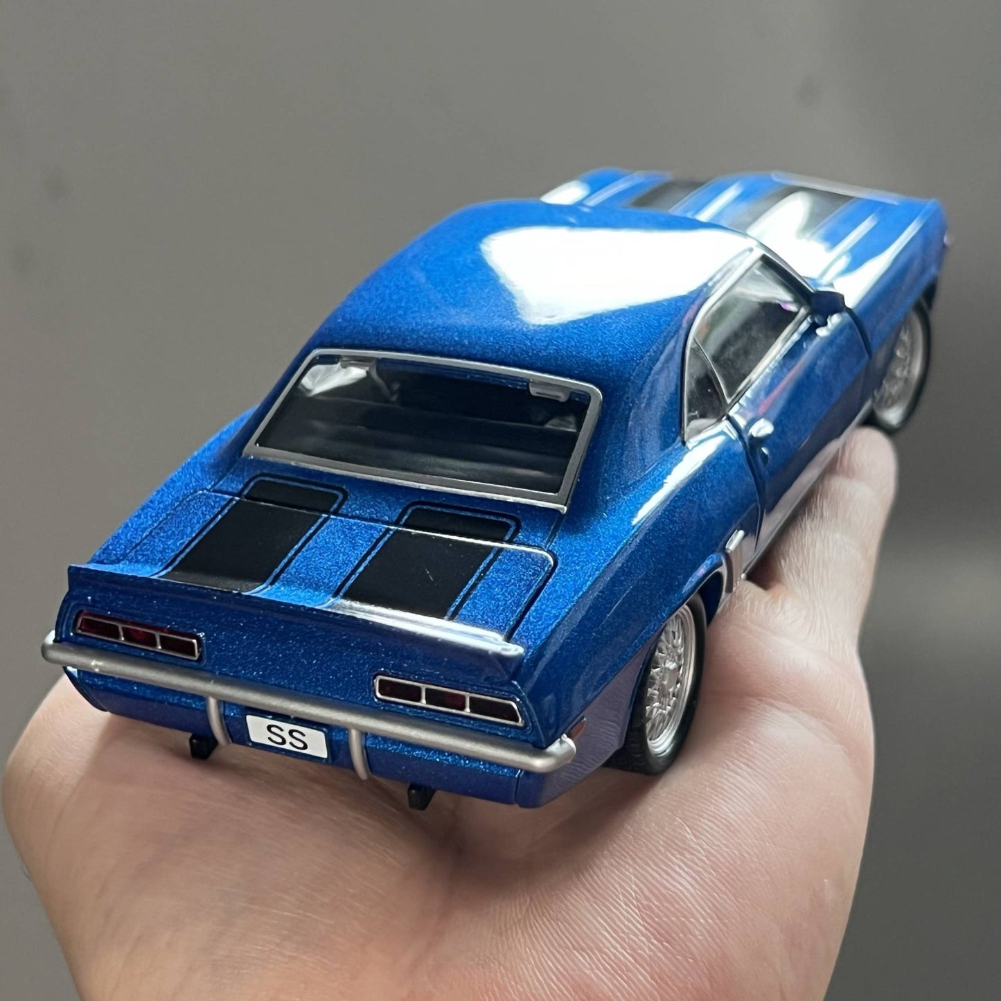 1:32 Chevrolet Camaro SS 350 1969 Super Carro Esportivo Clássico Liga Diecast Modelo de Carro Veículos em Miniatura Enfeites de Alta Simulação