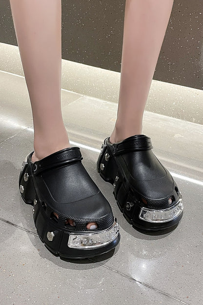 Men's and Women's Thick Soled Fashion Slippers with Soft Soles for Indoor and Outdoor Wear Fashionable and Versatile