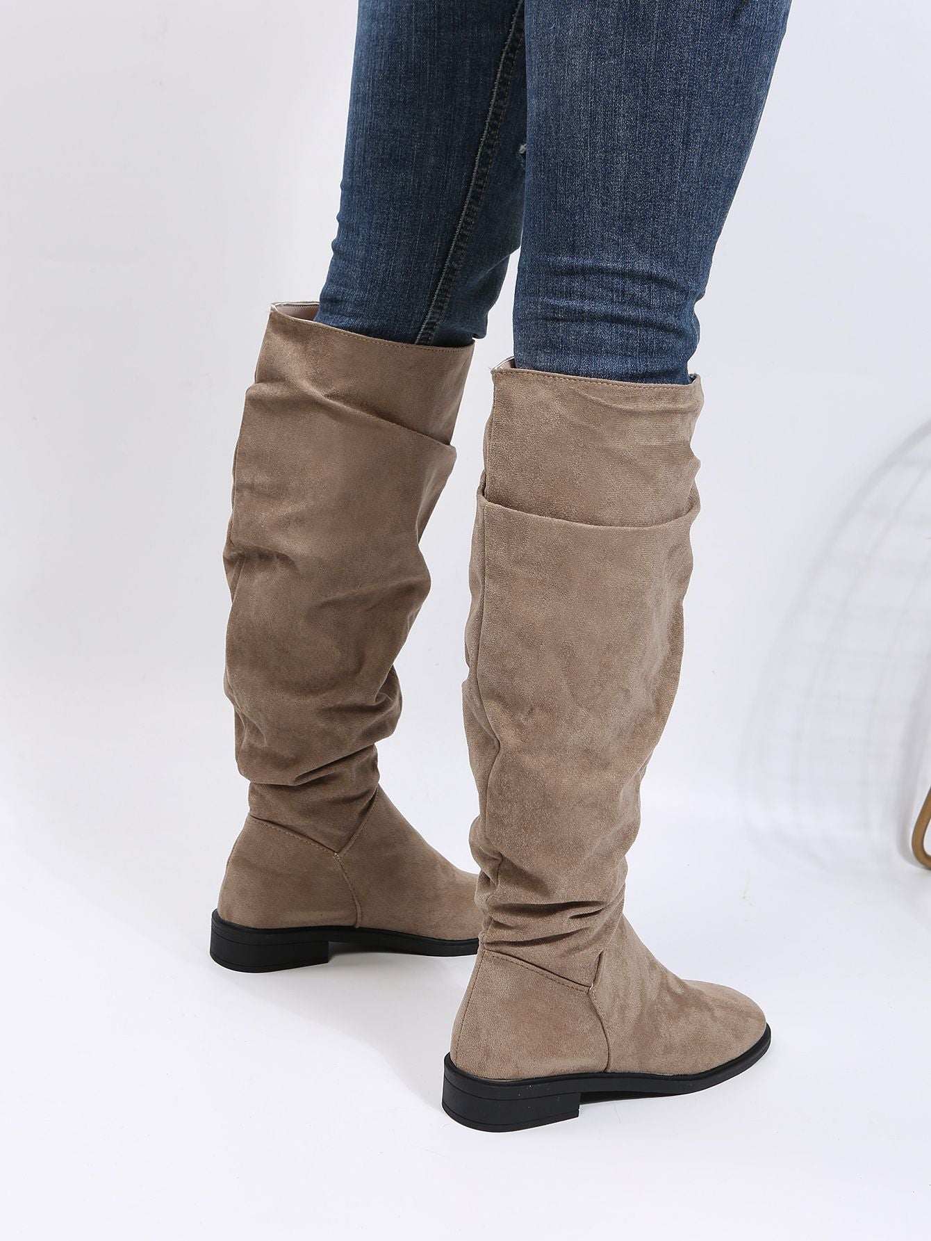 BCEBYL Autumn and Winter Fashion New Sexy Solid Color Warm Round Toe Thick Bottom Low Heel Comfortable Women's Boots Botas Mujer