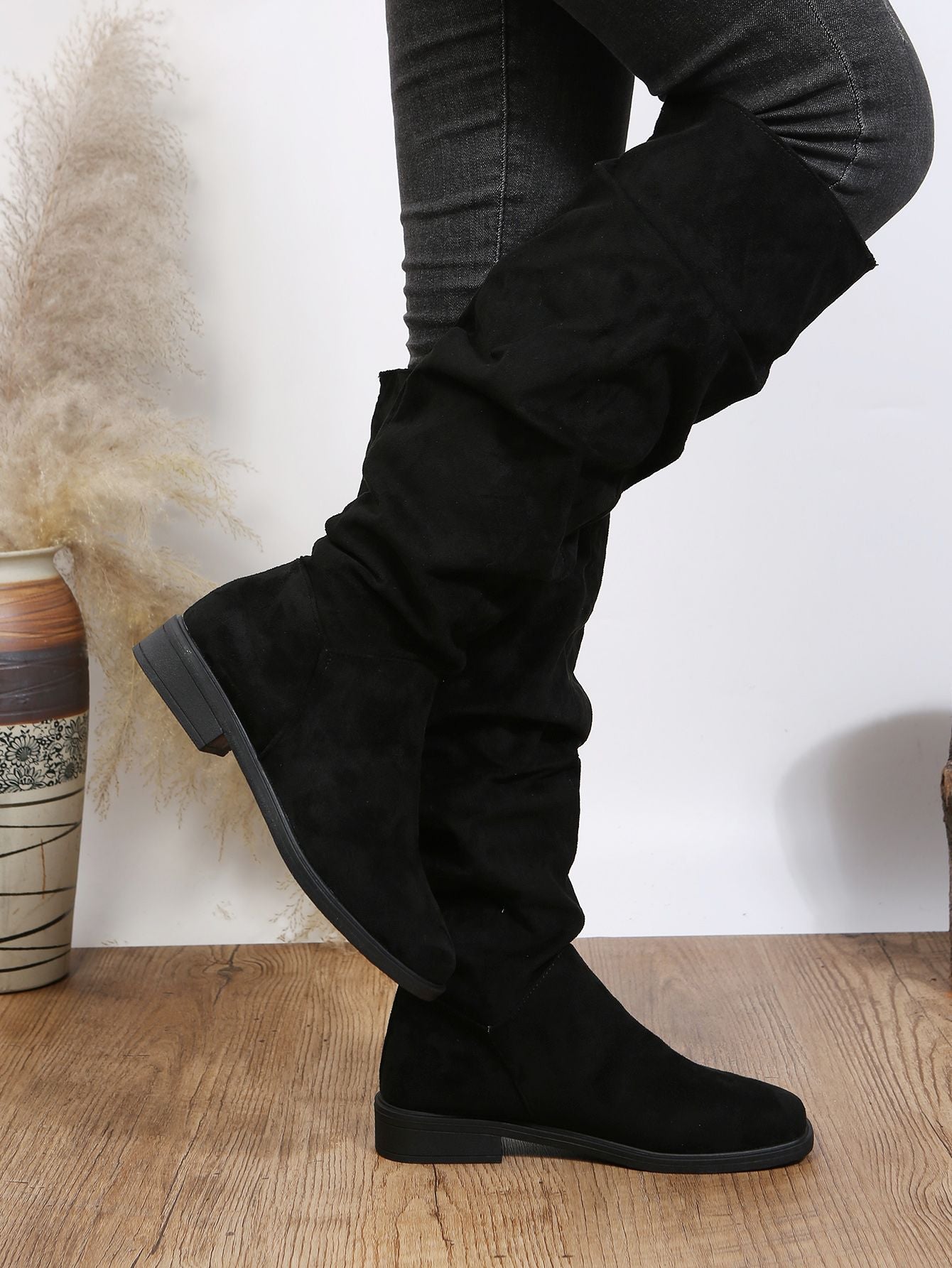 BCEBYL Autumn and Winter Fashion New Sexy Solid Color Warm Round Toe Thick Bottom Low Heel Comfortable Women's Boots Botas Mujer