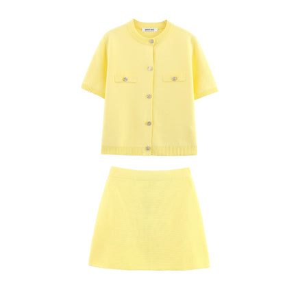 2025 Spring And Summer New Women's Short Sleeved Simple Fashion Style Knitted Cardigan Coat