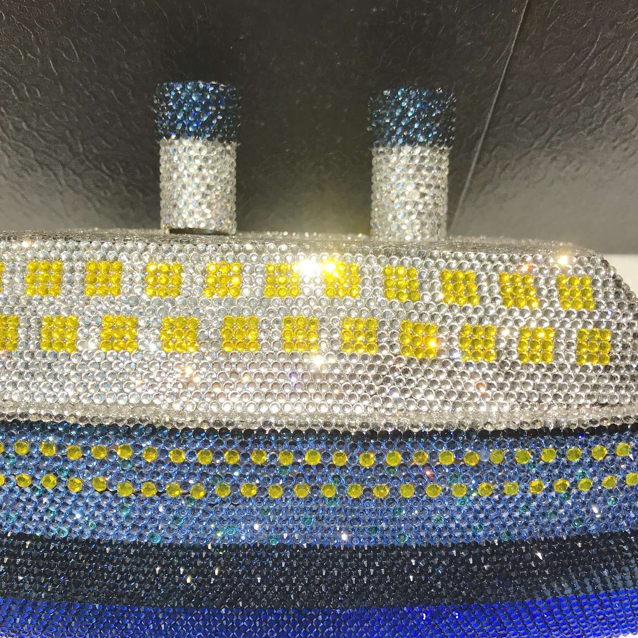 New Boat Crystals Clutch Purse RED Blue Women Gems Evening Clutch Bag Wedding Bridal Minaudiere Rhinestones Handbags and Purses