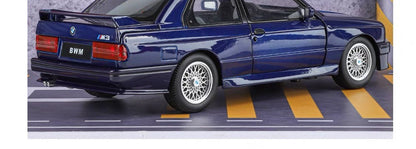 1:24 1988 BMW E30 M3 IM Liga Escala Modelo Carro Diecast Miniatura de Metal Carro Som?Luz Coleção de Carros Clássicos Brinquedo Infantil Veículo