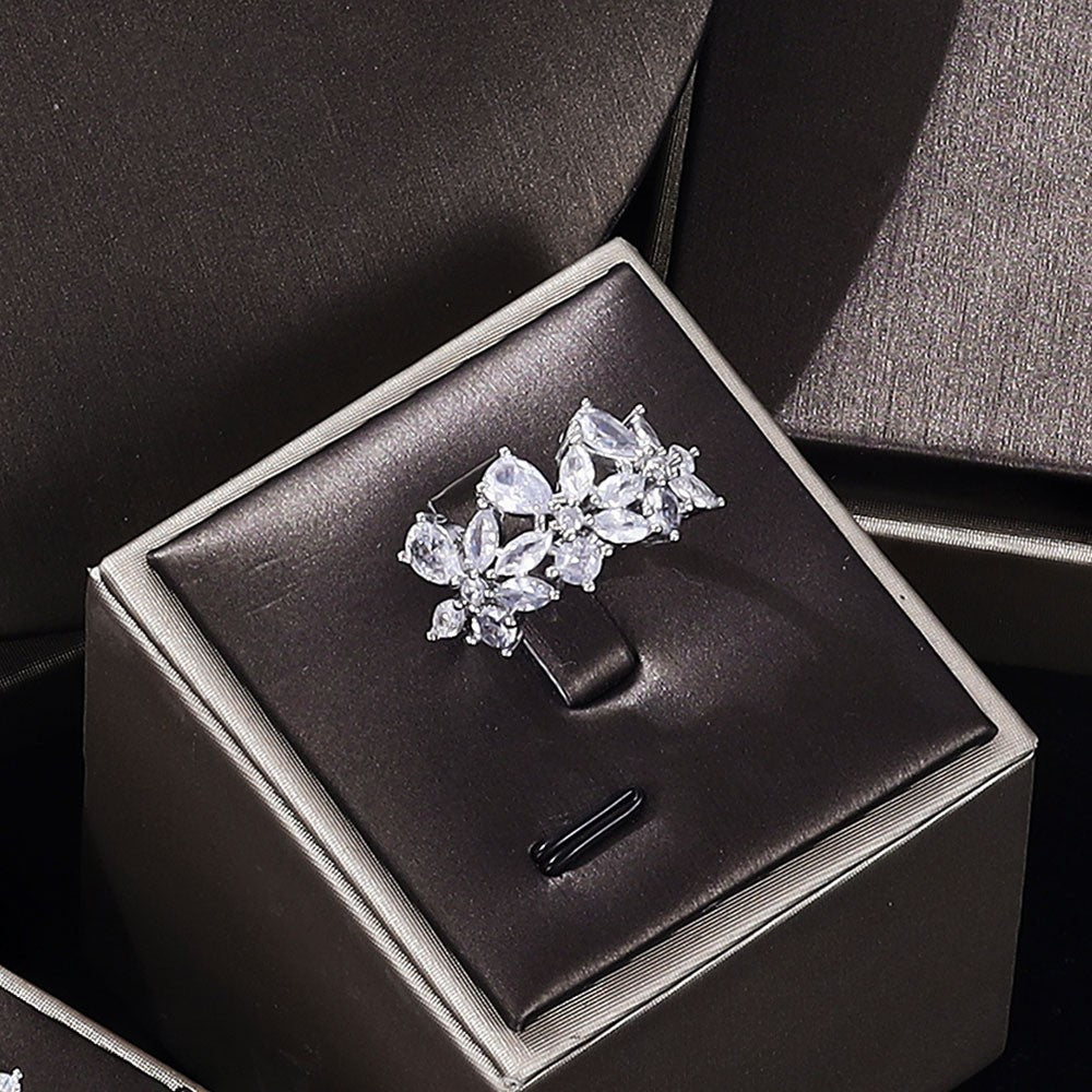 Conjunto de joias de zircônia cúbica de quatro peças, novo para 2023, para noivas, festa feminina, luxo Dubai cristal casamento, campeão de vendas na Ásia Central
