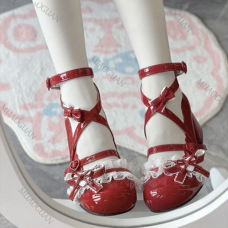 Sapatos de salto alto Lolita vermelhos, sapatos de salto grosso de renda para primavera e outono, sapatos de couro envernizado Mary Jane para mulheres