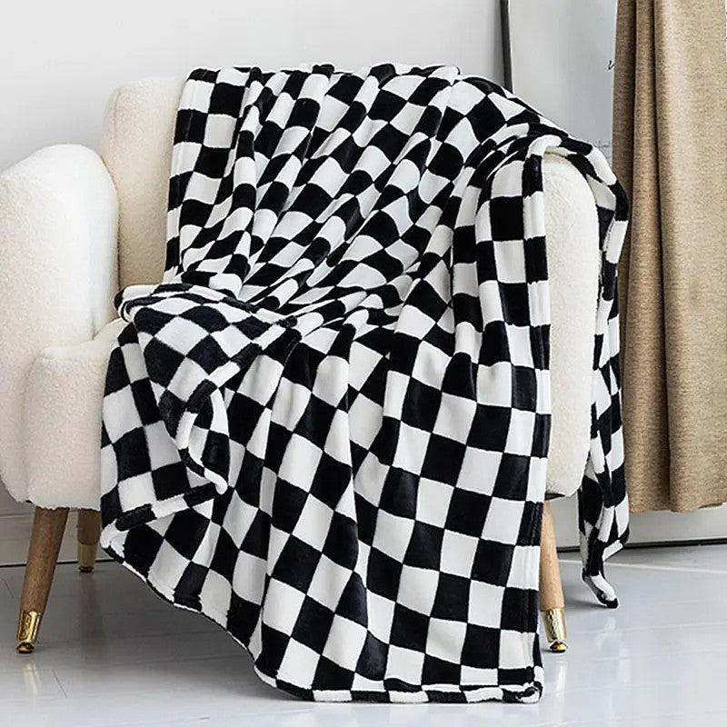 Flannel Blanket for Bedroom Soft Air Conditioning Blanket Checkerboard Elements Sofa Blanket Portable Nap Shawl Towel