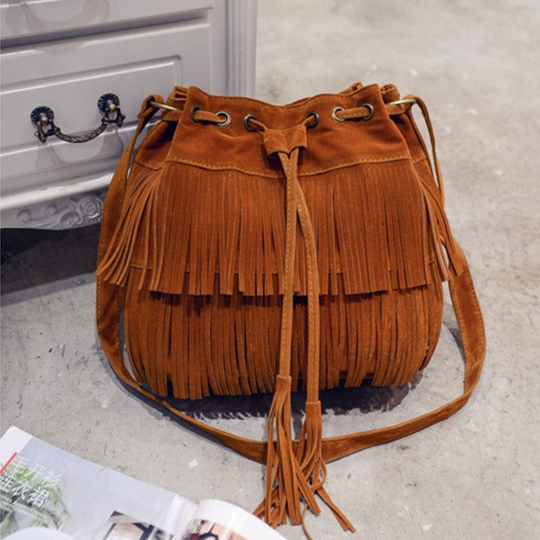 Fashion Retro Faux Suede Fringe Women Messenger Bags Tote New Handbag Tassel Shoulder Handbags Crossbody Bag Tassel Bucket